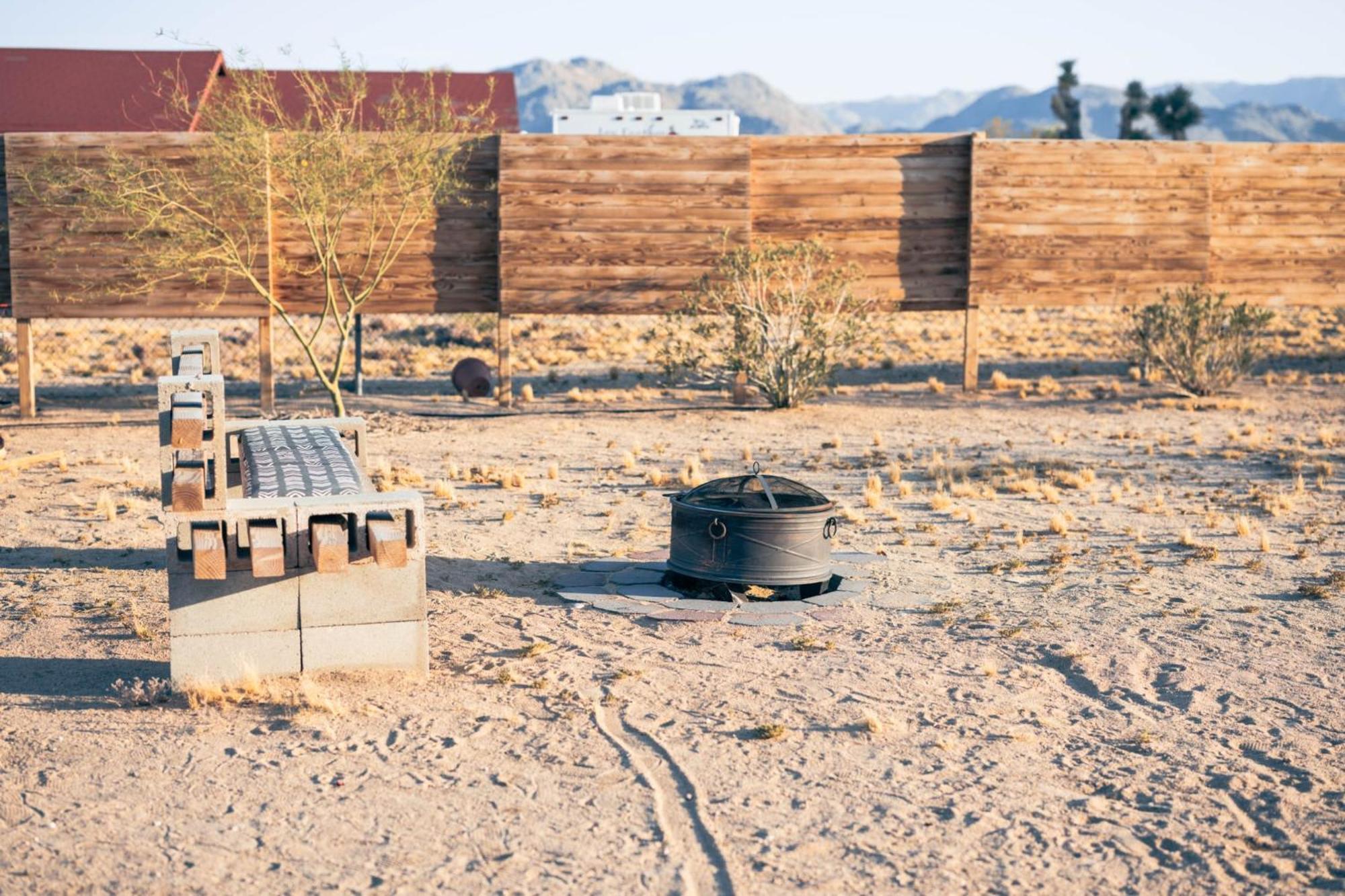 Casa Del Desierto - Panoramic Views - Pet Friendly - Fire Pit Βίλα Joshua Tree Εξωτερικό φωτογραφία